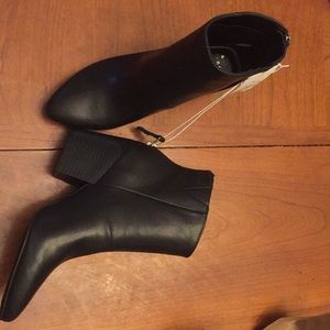 Bren zipper back booties